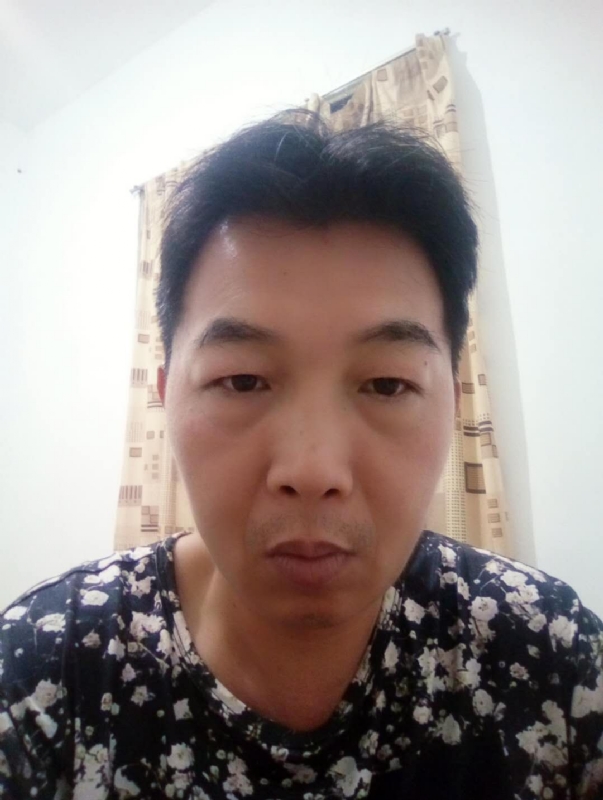 繁华哀伤的第一张照片--福州征婚网