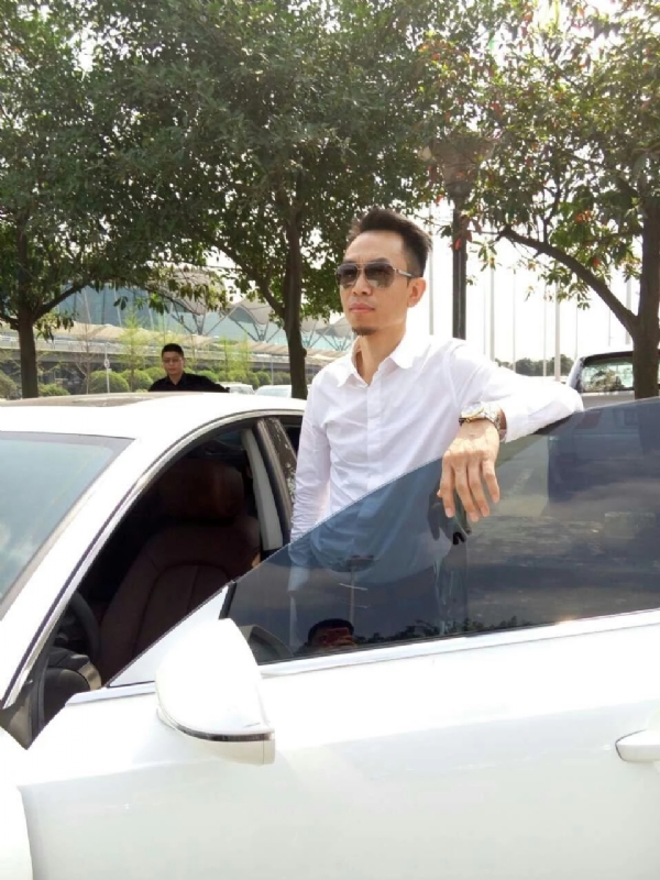 杨岳的第一张照片--福州征婚网