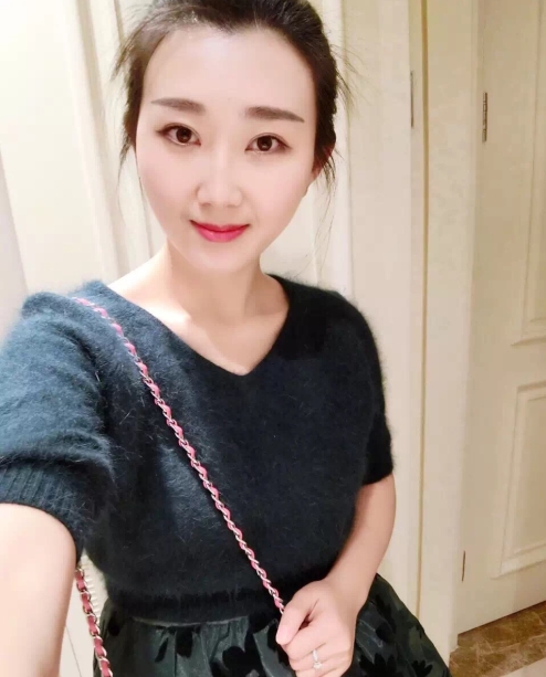 小妮的第三张照片--福州征婚网