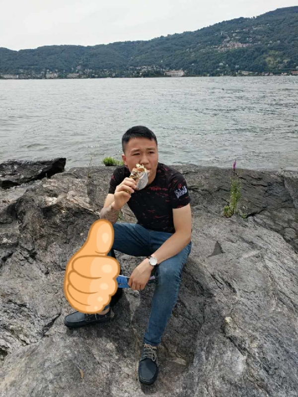 绚烂背后的平淡的第一张照片--福州征婚网