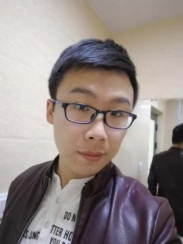 白色的纷飞雪夜的第一张照片--福州征婚网