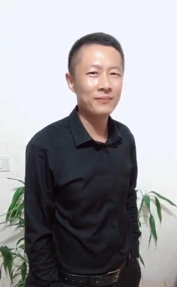 地huhi的第一张照片--福州征婚网