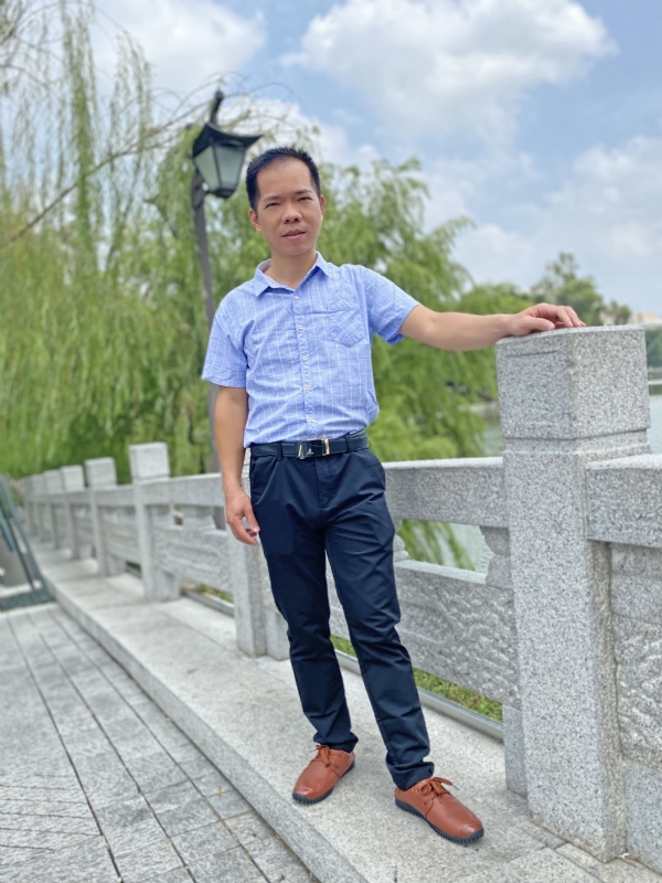 奇峰向阳的第一张照片--福州征婚网