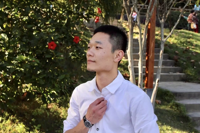 落落大方的第一张照片--福州征婚网