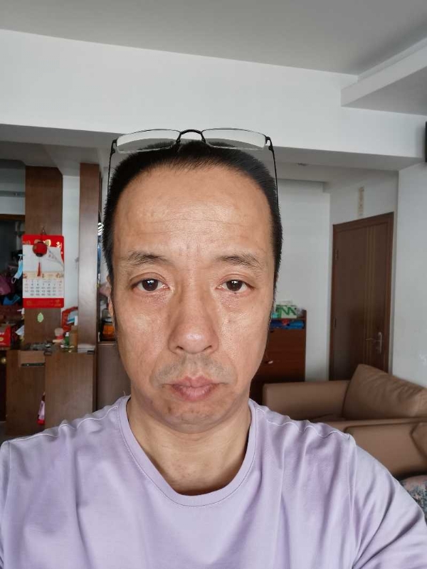 萨博的第一张照片--福州征婚网